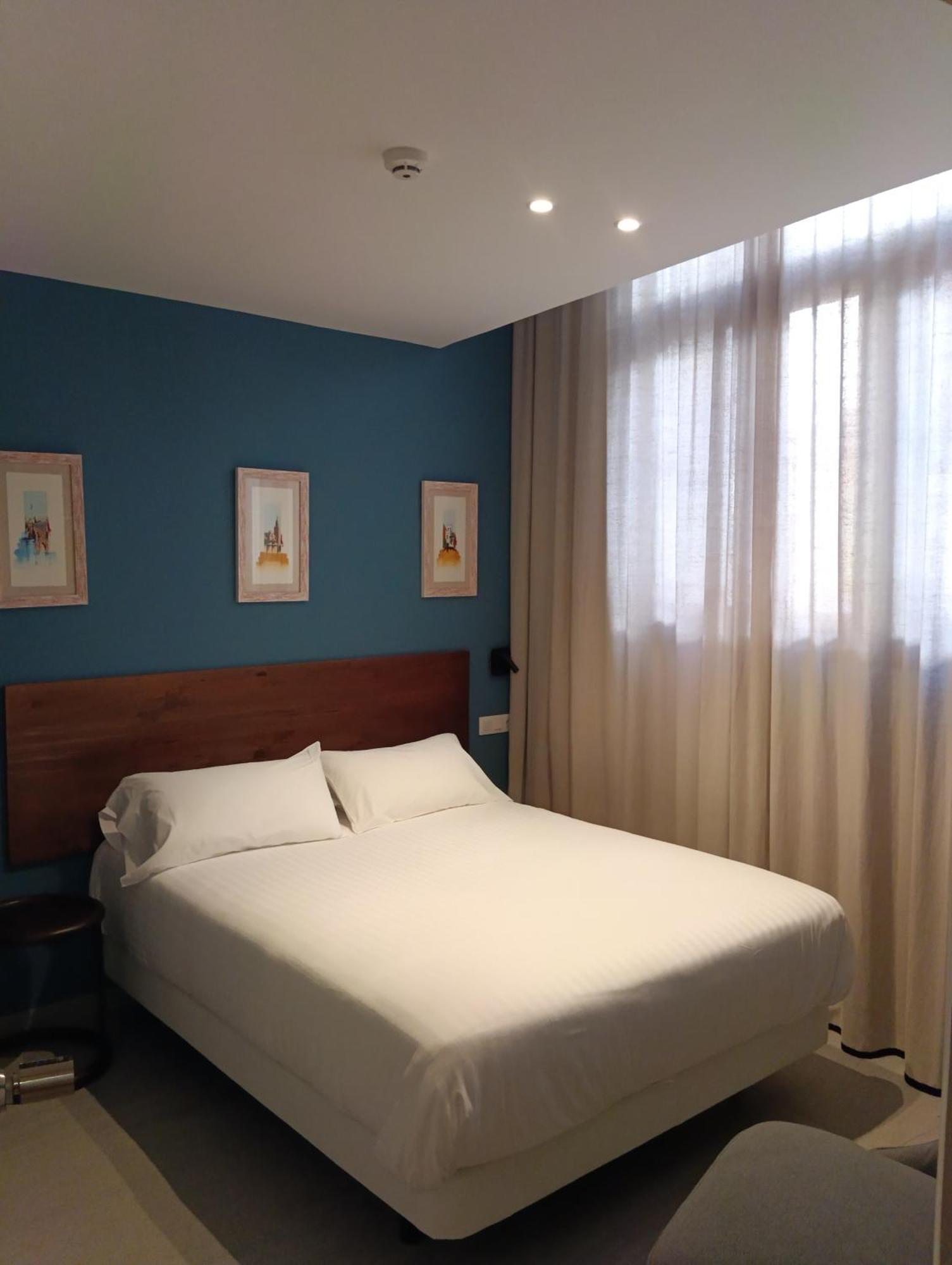 Apartamentos Terra Triana Seville Exterior photo